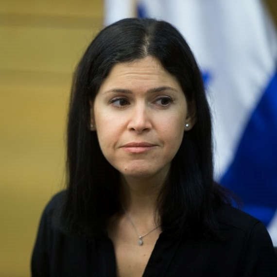 קארין אלהרר